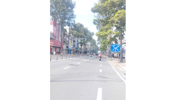 Ngộp Hồng Bàng - Quận 11 - 60m - HXH vô nhà - 3 tầng BTCT